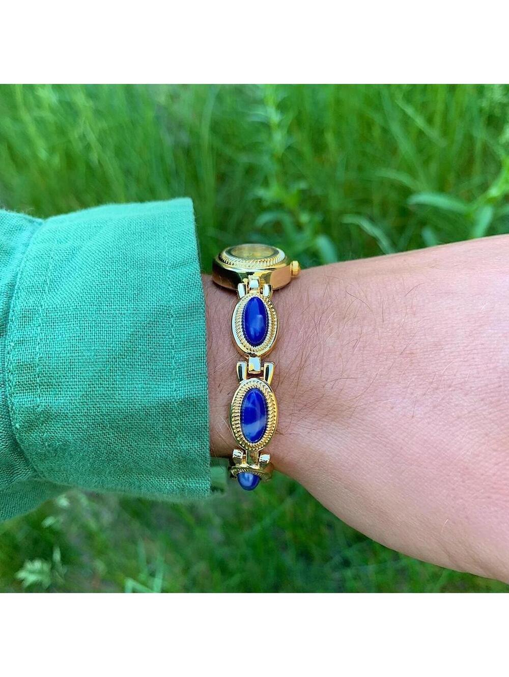 Y2k style Dainty cute Gold style tone quartz watch with dark blue jade stone - Picture 5 of 8